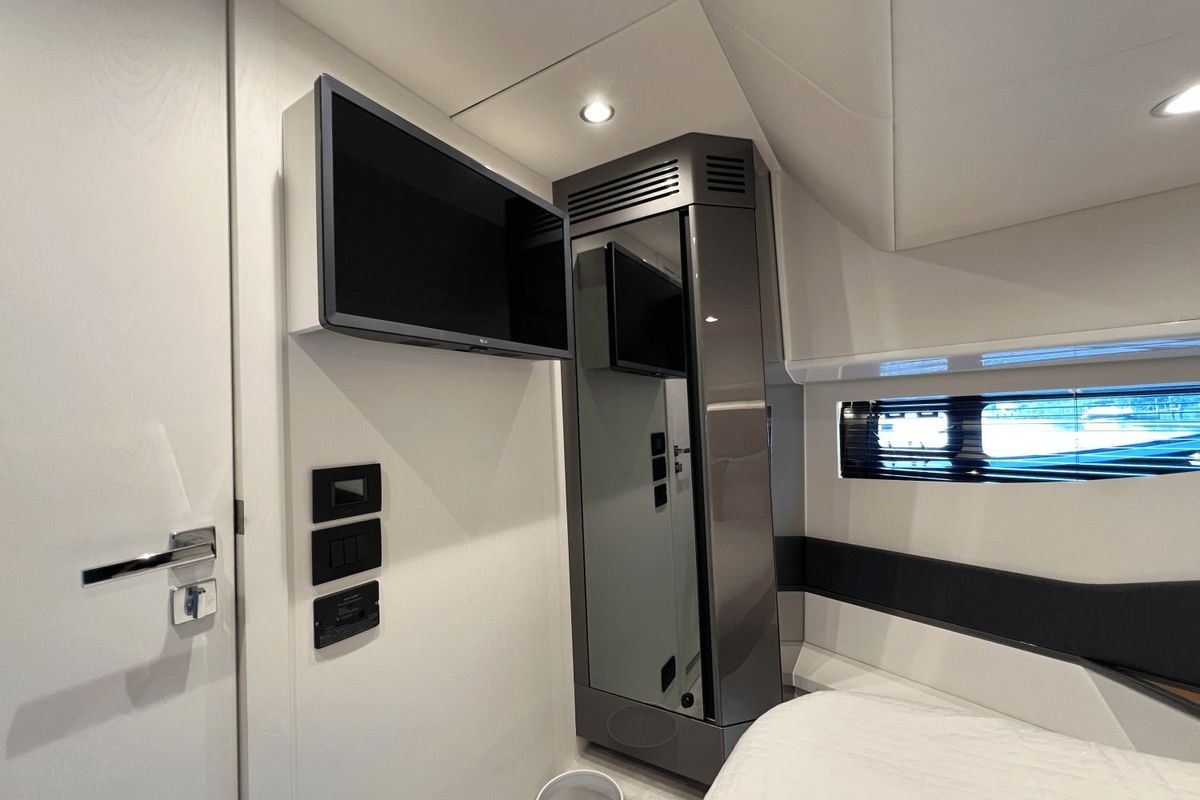 2022 Azimut 47 