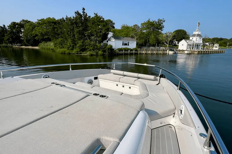 Satisfaction Yacht Photos Pics 