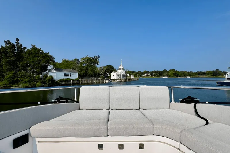 Satisfaction Yacht Photos Pics 