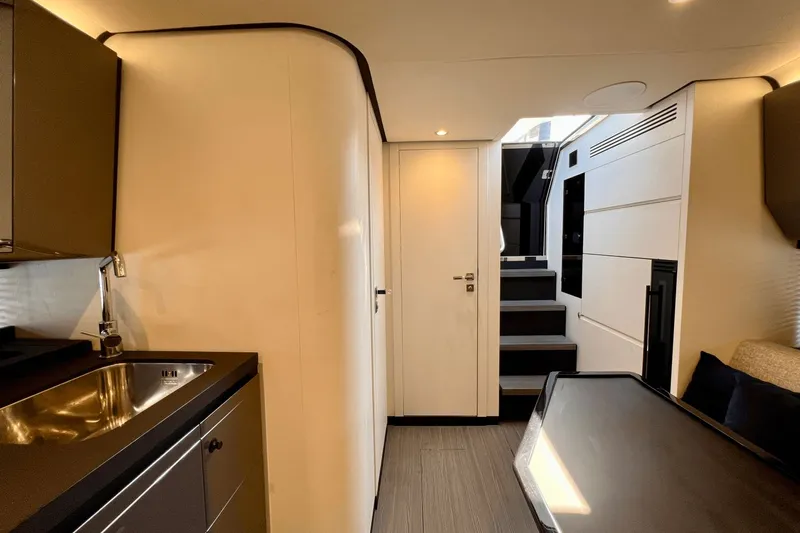 Satisfaction Yacht Photos Pics 