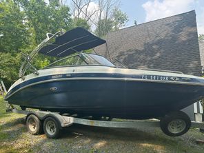 Yamaha Boats 242 Limited