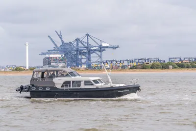 Linssen Grand Sturdy 45.9 AC "Twin"