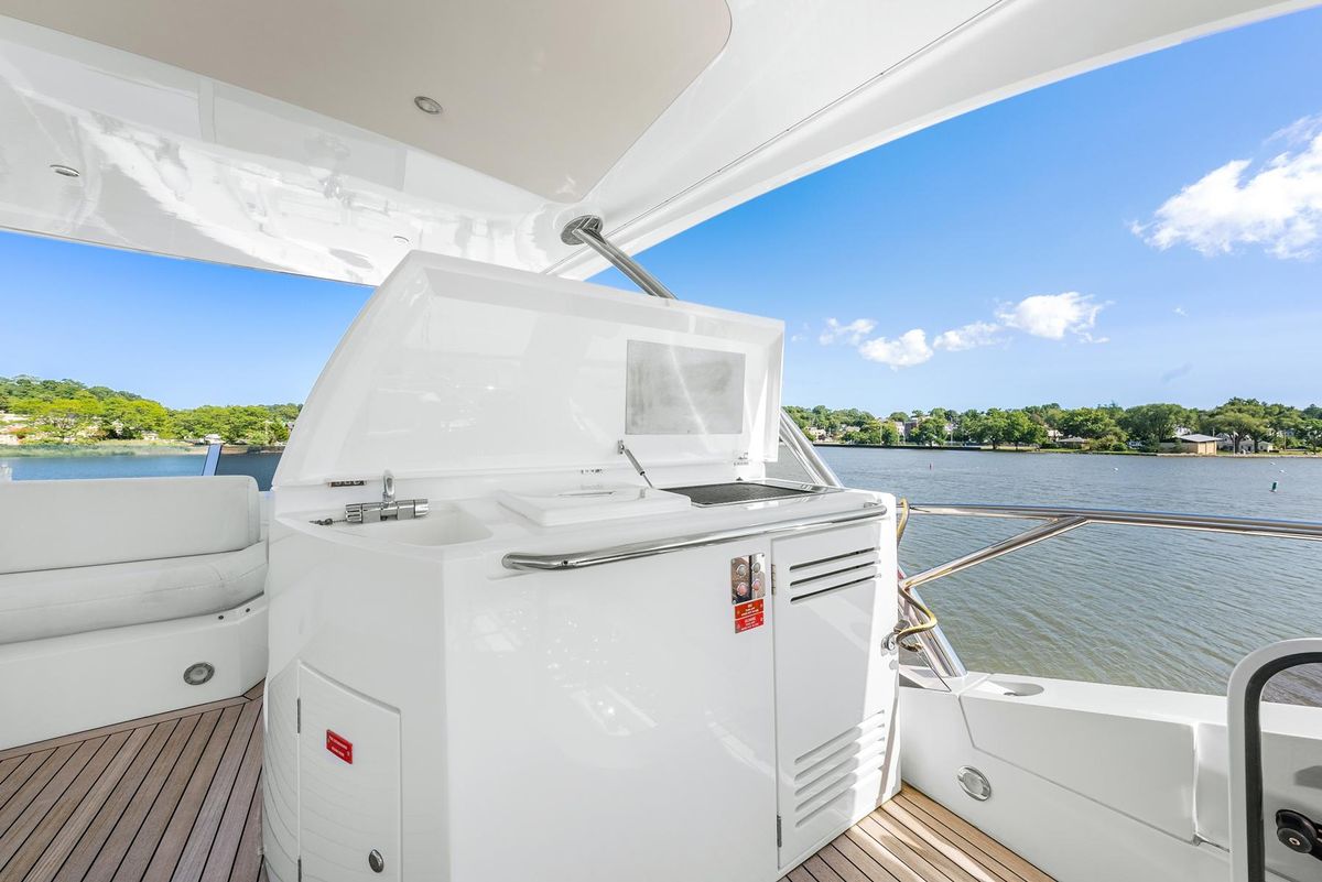 2016 Sunseeker 65 