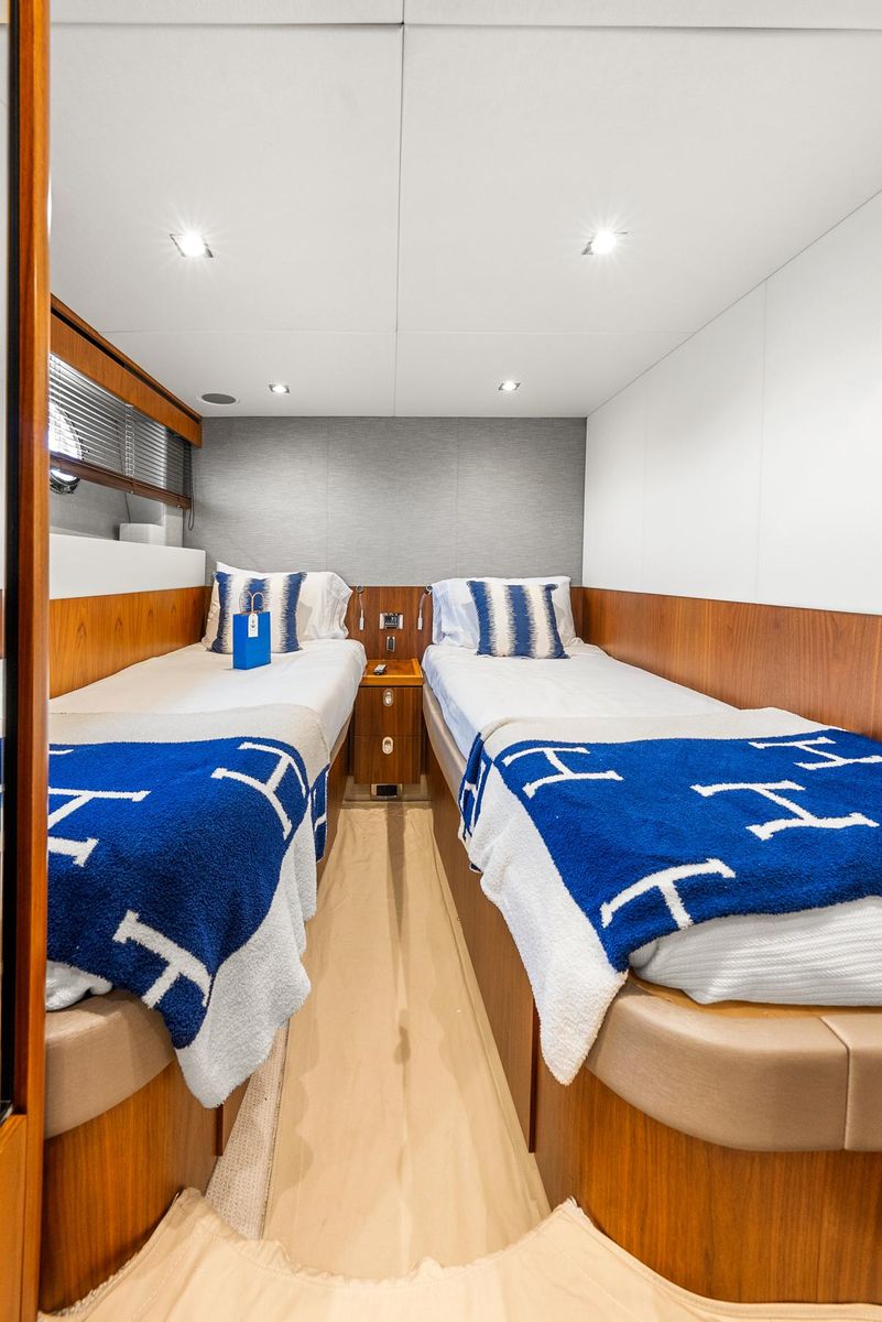 2016 Sunseeker 65 