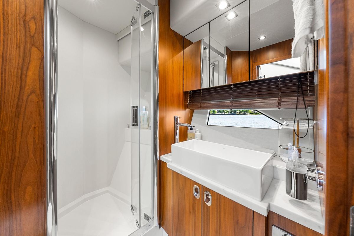 2016 Sunseeker 65 