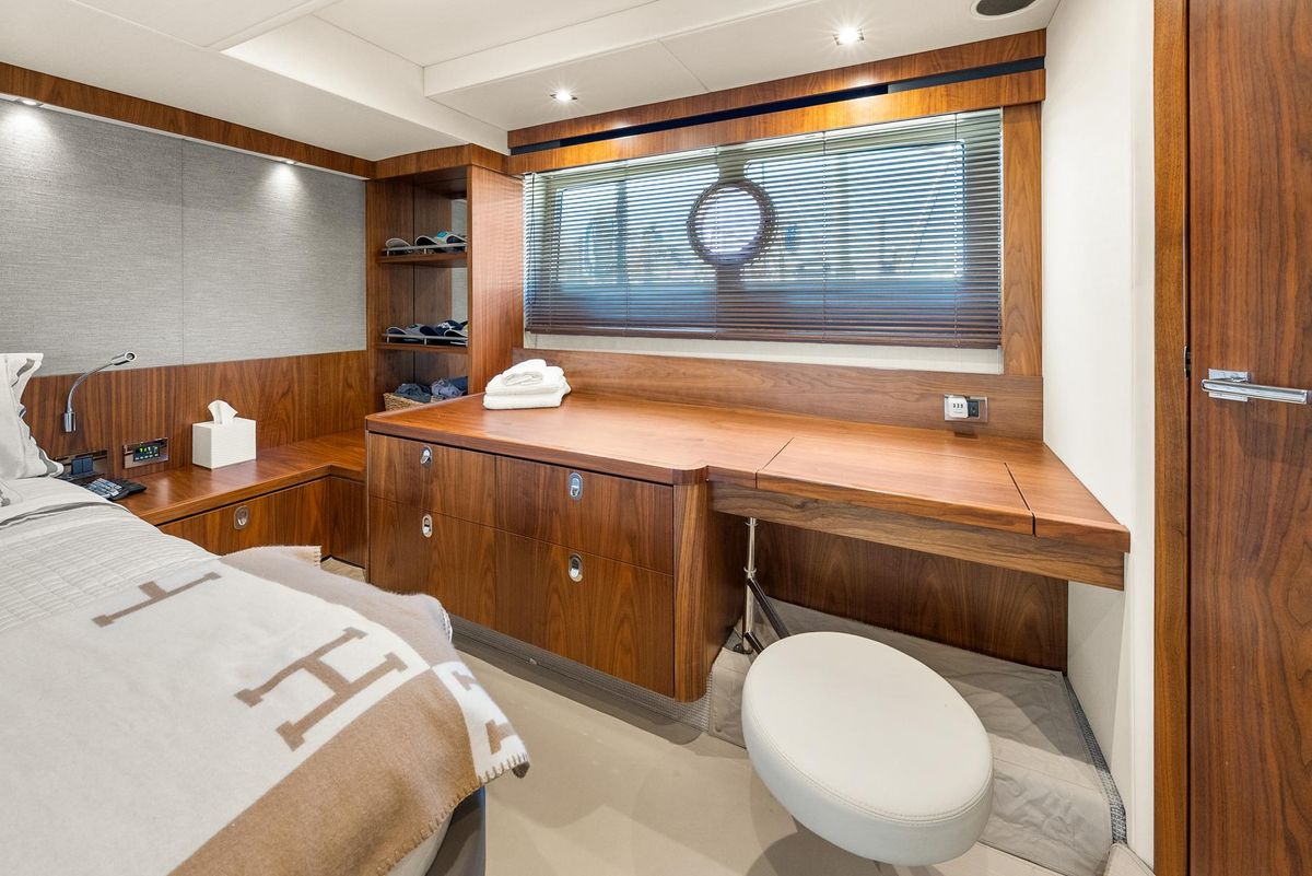 2016 Sunseeker 65 