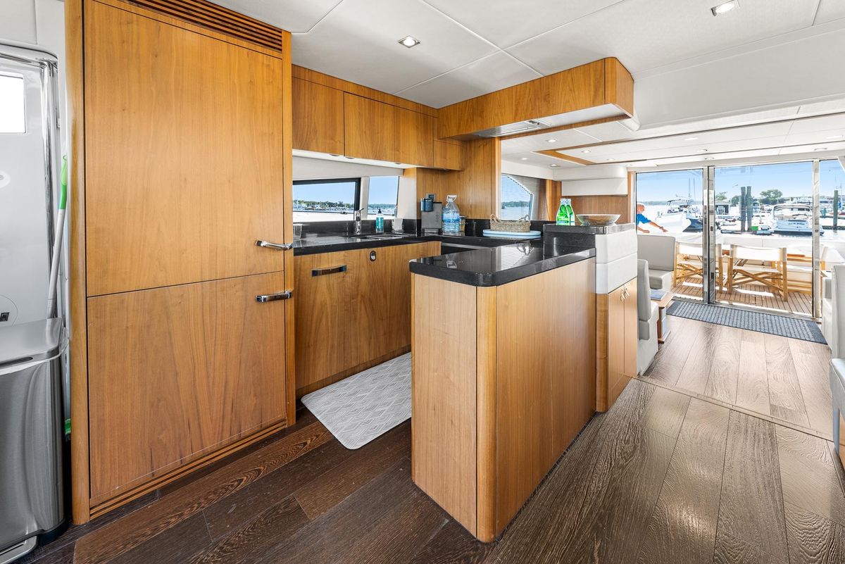 2016 Sunseeker 65 