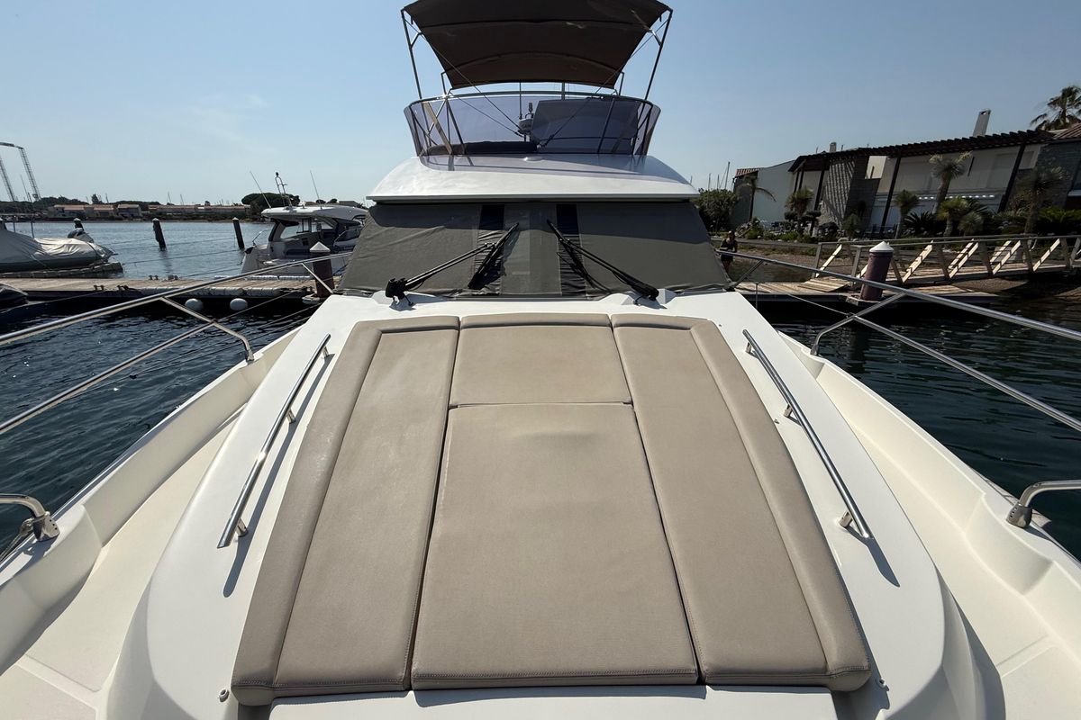 2019 Prestige 42 