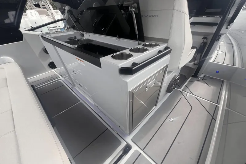 Knot Invited Yacht Photos Pics 