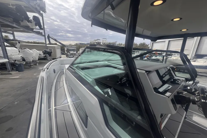 Knot Invited Yacht Photos Pics 