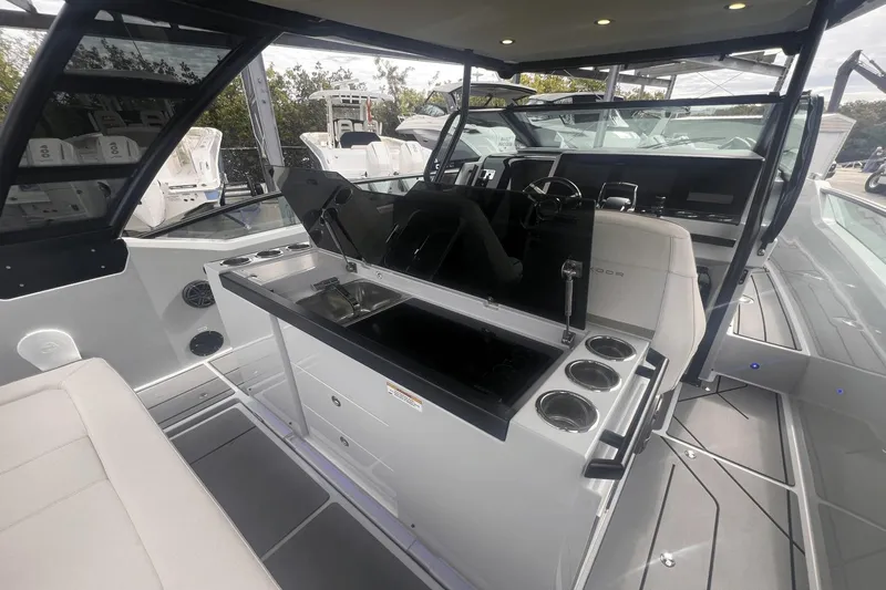 Knot Invited Yacht Photos Pics 