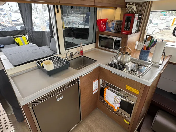 Land For Sail Yacht Photos Pics 