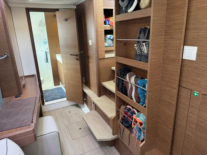 Land For Sail Yacht Photos Pics 