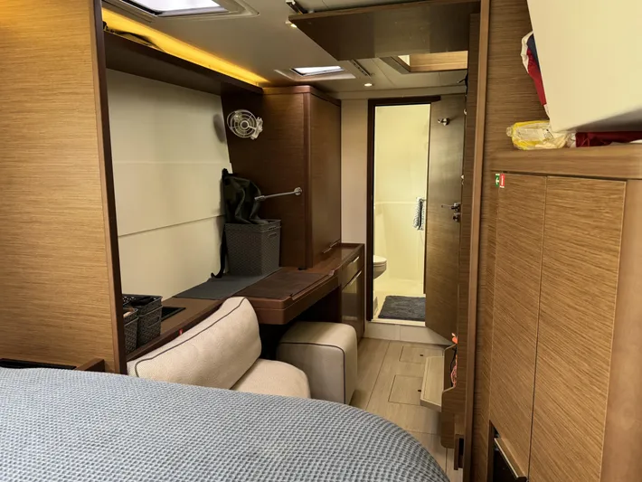 Land For Sail Yacht Photos Pics 