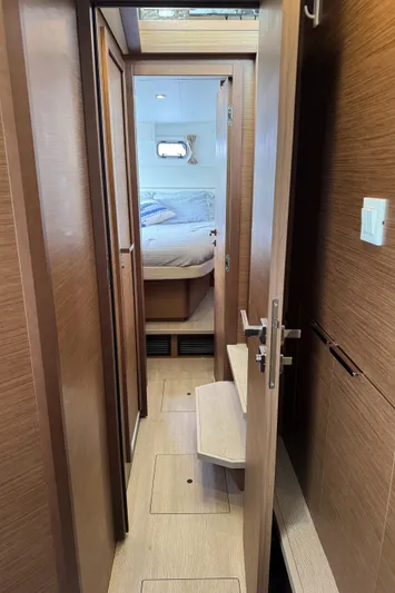 Land For Sail Yacht Photos Pics 