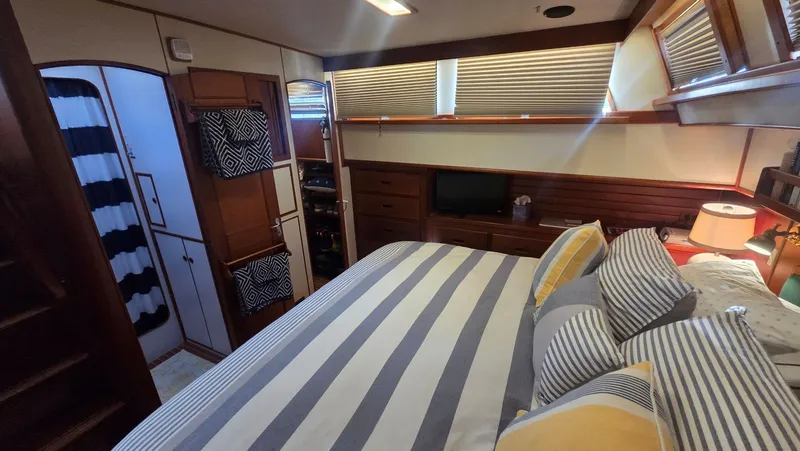 Cinsubar II Yacht Photos Pics 