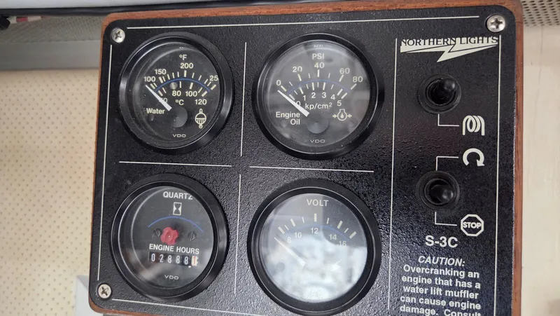 Cinsubar II Yacht Photos Pics 