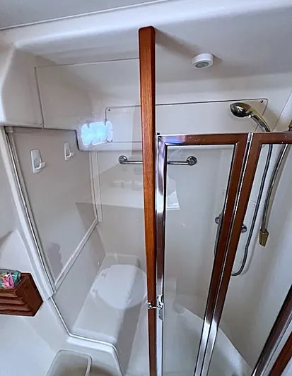 Deliberation Yacht Photos Pics 