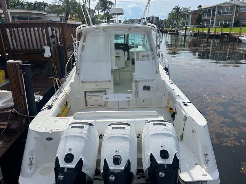 2011 Boston Whaler 345 Conquest