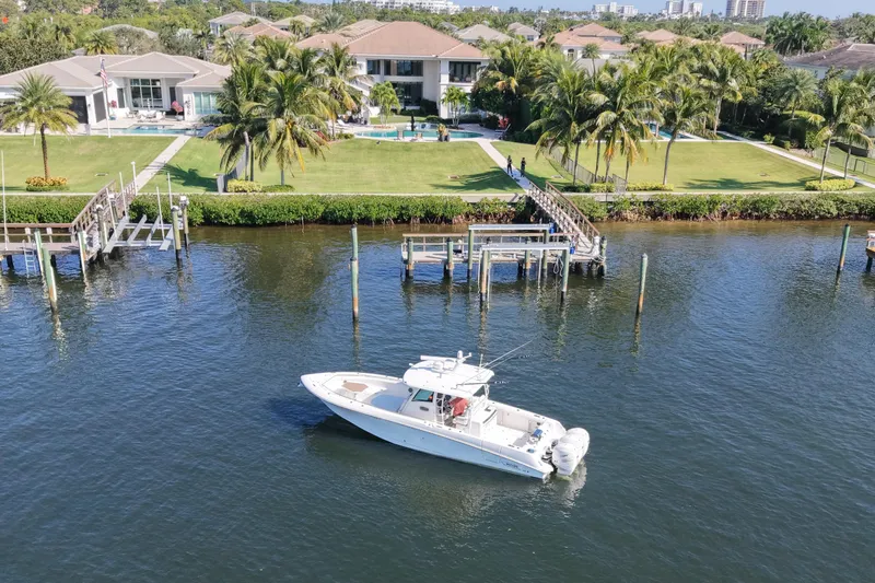 35 Boston Whaler Yacht Photos Pics Boston Whaler 35 - Aerial Profile