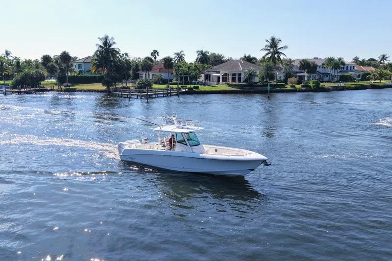 35 Boston Whaler Yacht Photos Pics Boston Whaler 35 - Aerial Profile