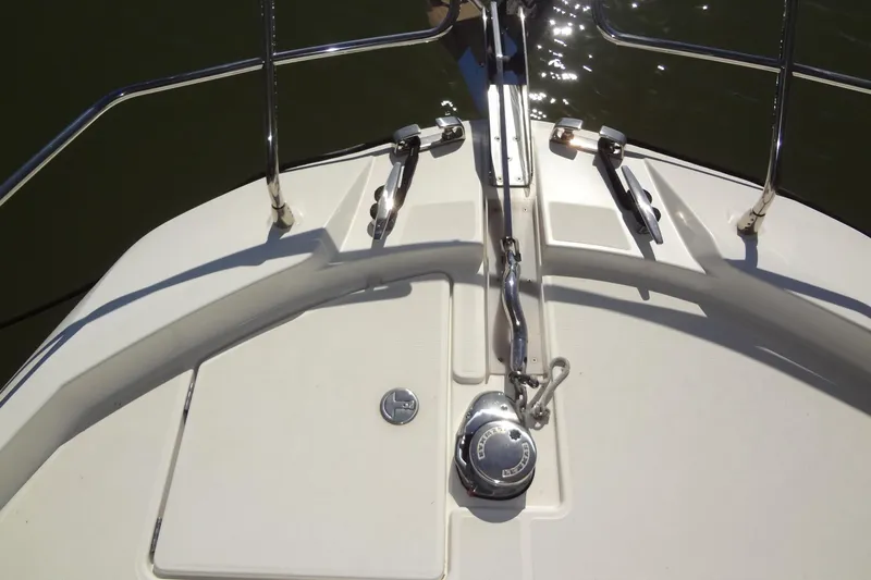 Dream Big Yacht Photos Pics Bow deck of 2023 Prestige 420S yacht with anchor system.