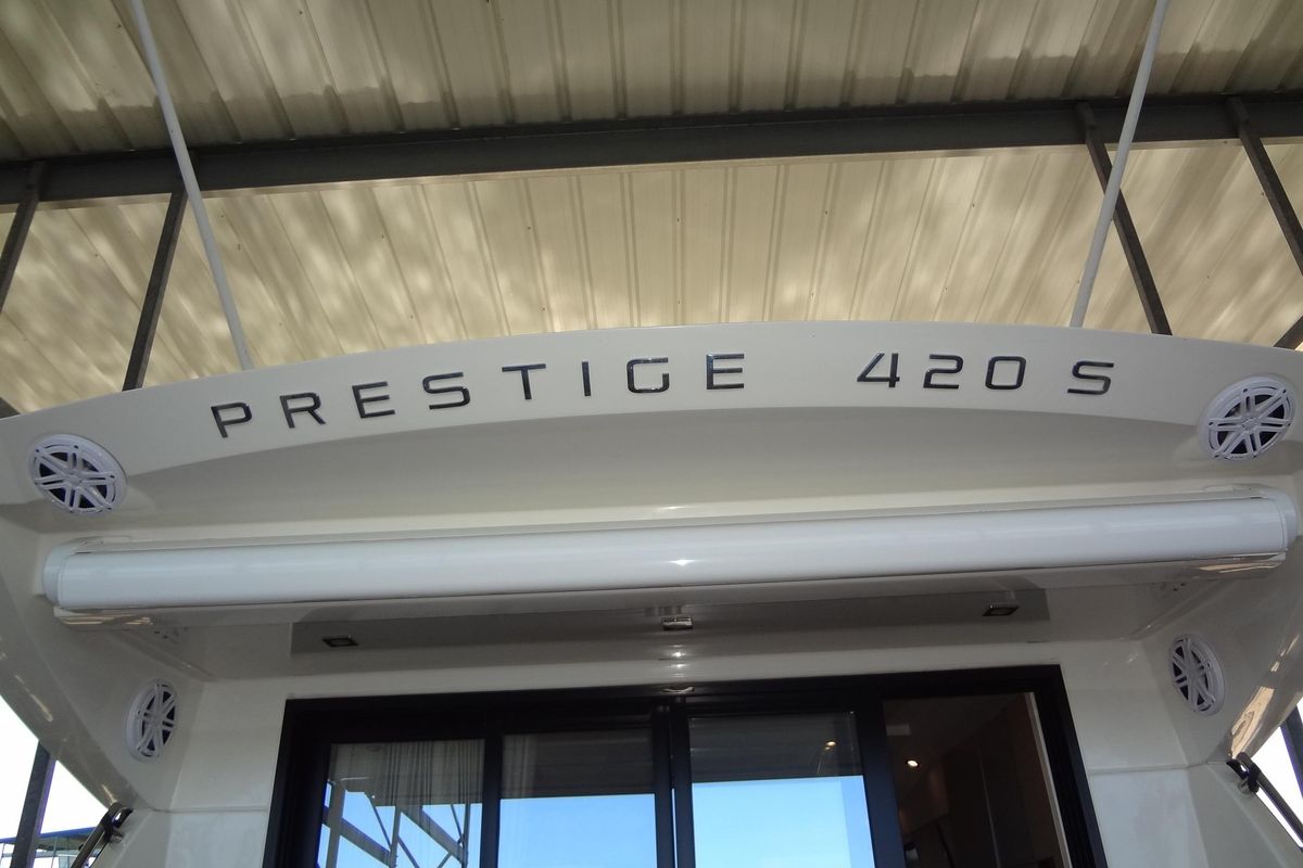 2023 Prestige 42 