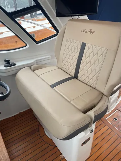 Blue Ridge Yacht Photos Pics Helm Seat