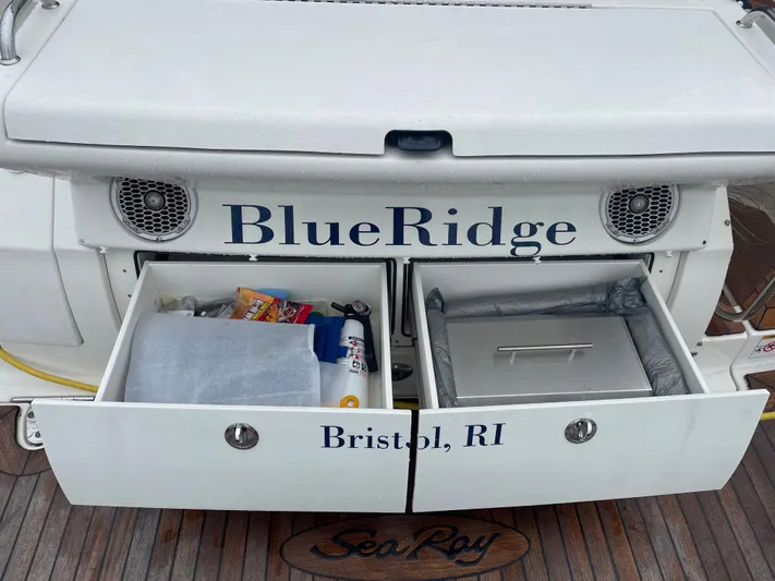 Blue Ridge Yacht Photos Pics Platform storage drawers