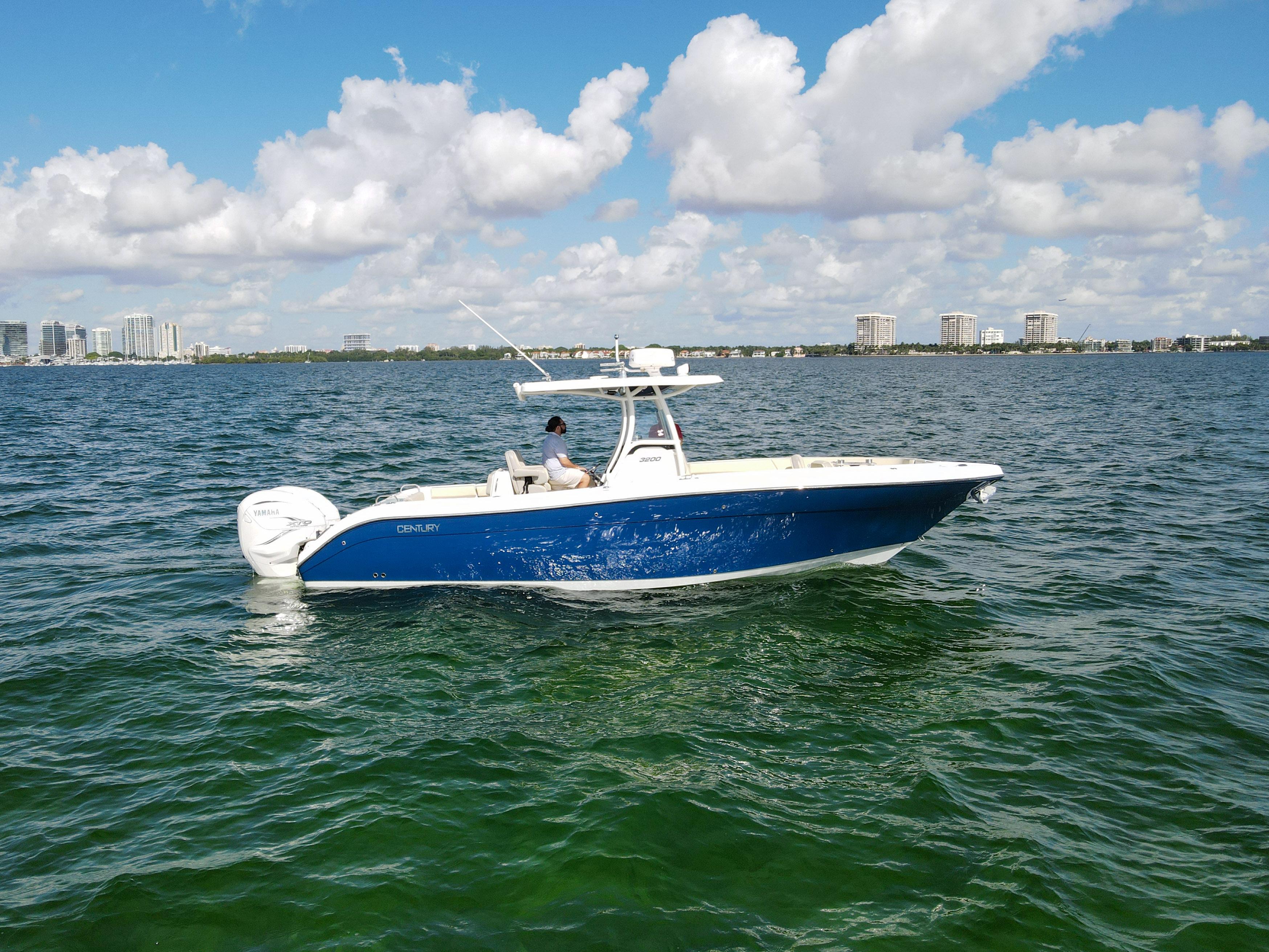 Used Century 1900 Center Console Fishing boats for sale - TopBoats