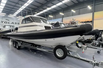 Protector 310 Targa / EQUIPPED / V8 300 HP