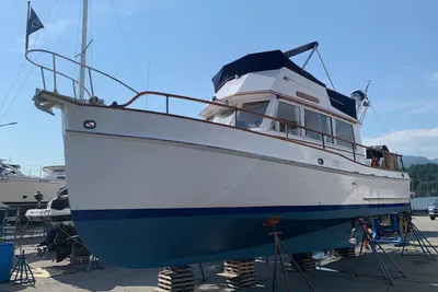 Grand Banks 32 Trawler