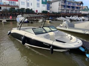 Sea Ray 210 SPXE