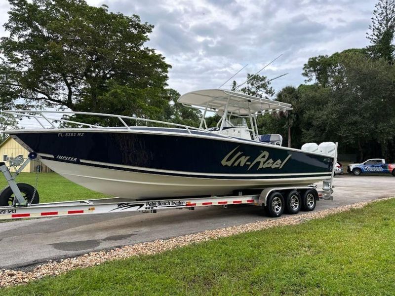 2004 Jupiter 31 Center Console