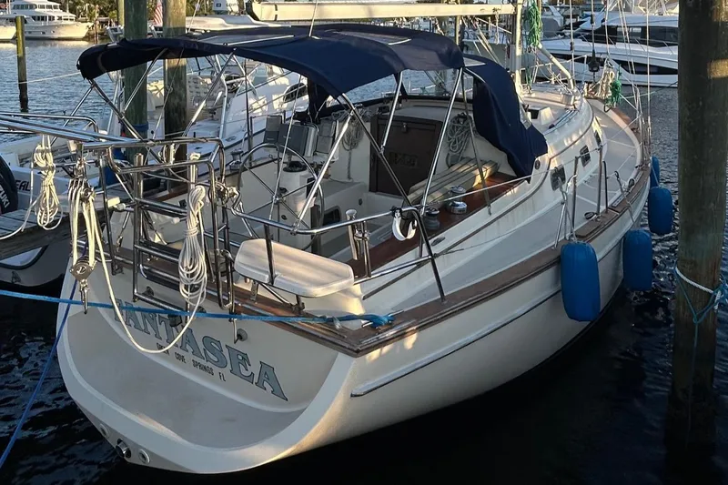 Fantasea Yacht Photos Pics 