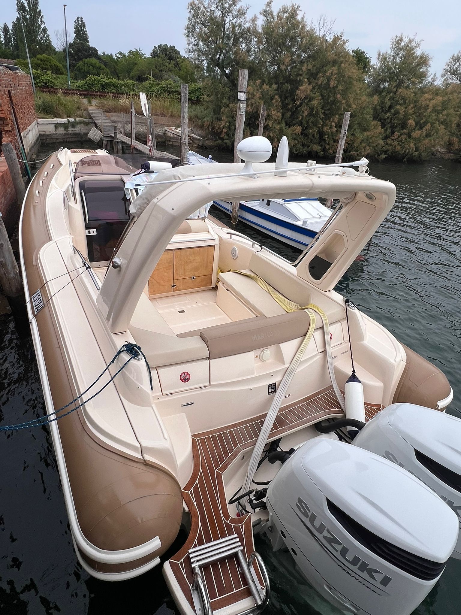 2011 MAR.CO EMOTION 29