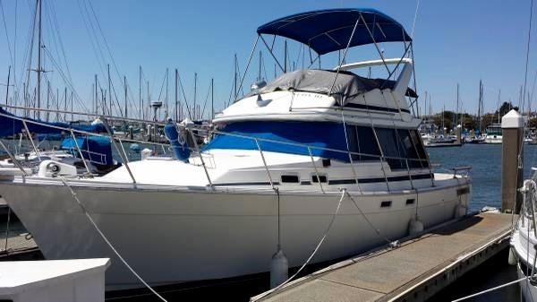 1986 Bayliner 3270 Motoryacht