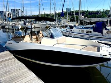 2018 Quicksilver Activ 605 Open