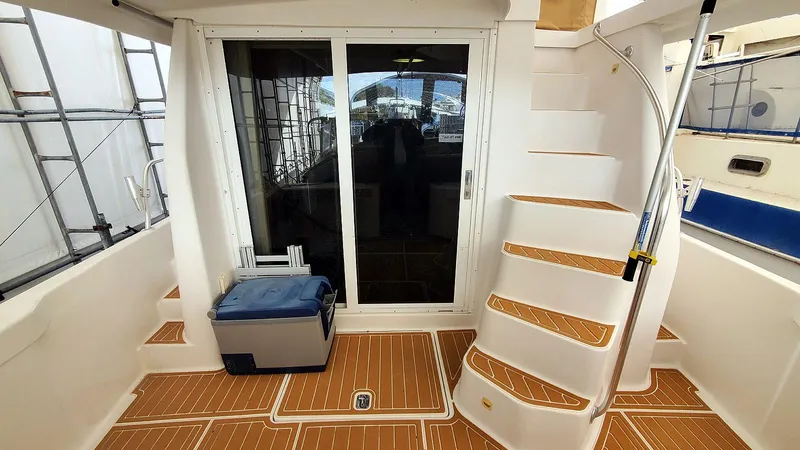 Val Halla Yacht Photos Pics Cockpit Forward