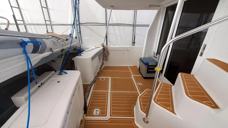 Val Halla Yacht Photos Pics Cockpit Port