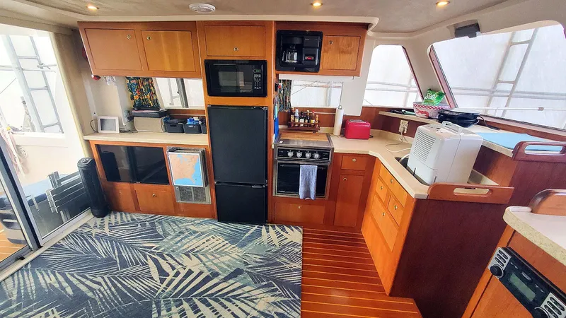 Val Halla Yacht Photos Pics Main Cabin Port