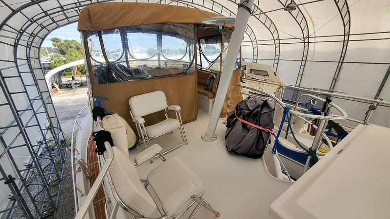 Val Halla Yacht Photos Pics Aft Upper Deck Forward