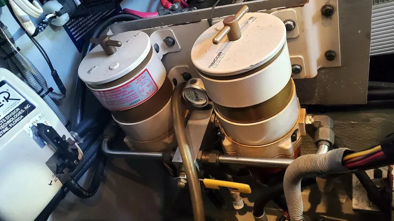 Val Halla Yacht Photos Pics Main Engine Fuel Filtration