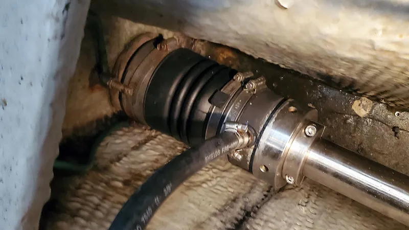 Val Halla Yacht Photos Pics Dripless Shaft Seal