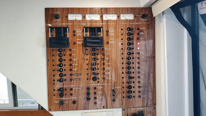 Val Halla Yacht Photos Pics Electrical Panel