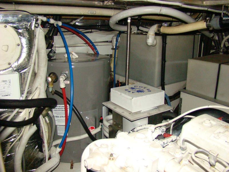 2002 Carver Voyager 530