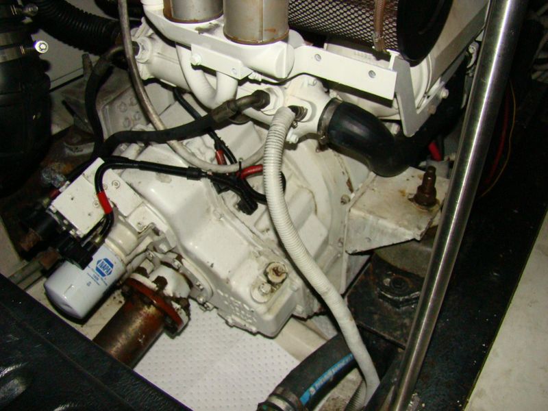 2002 Carver Voyager 530