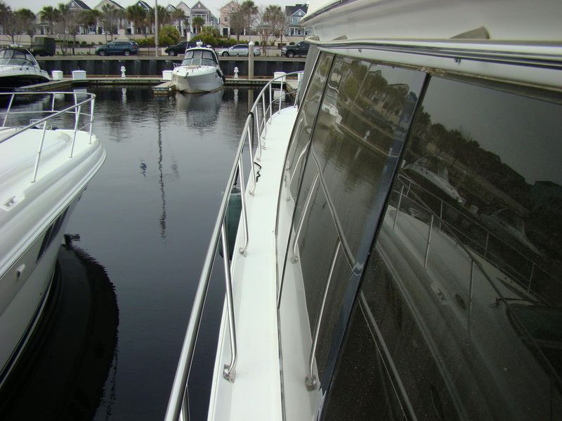 2002 Carver Voyager 530