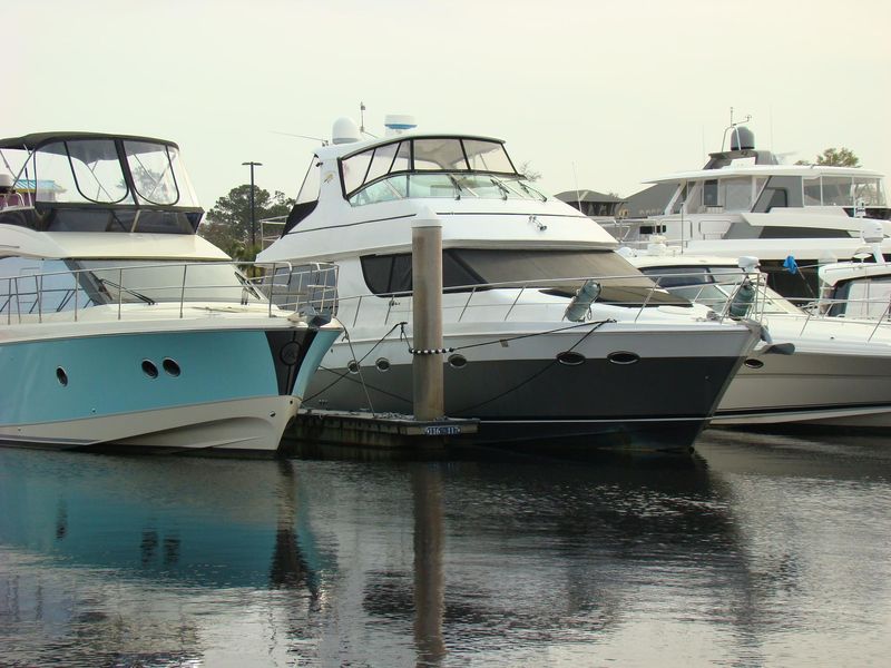 2002 Carver Voyager 530