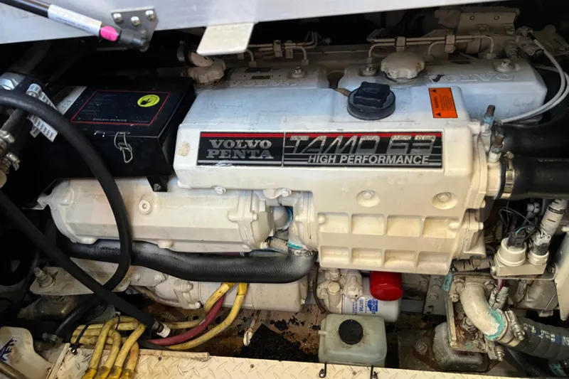 Quick X Yacht Photos Pics Volvo Penta engine in 2004 Cruisers Yachts 3750 Motoryacht, high-performance marine engine.